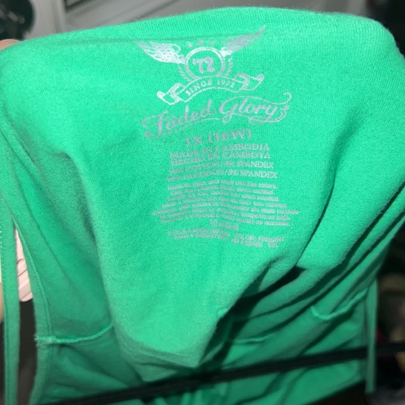 Tank - Picture 4 of 4